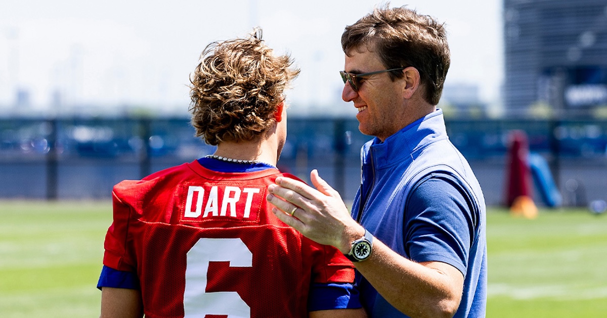 Dart family ‘happy to call’ Ole Miss their ‘second home,’ via <a href="/BradLoganCOTE/">Brad Logan</a> ↙️

Big thanks to <a href="/brandon_dart/">Brandon Dart</a>!

📺 youtu.be/q9VjbTbV6oo?si…
📻 podcasts.apple.com/us/podcast/dar…
💻 on3.com/teams/ole-miss…