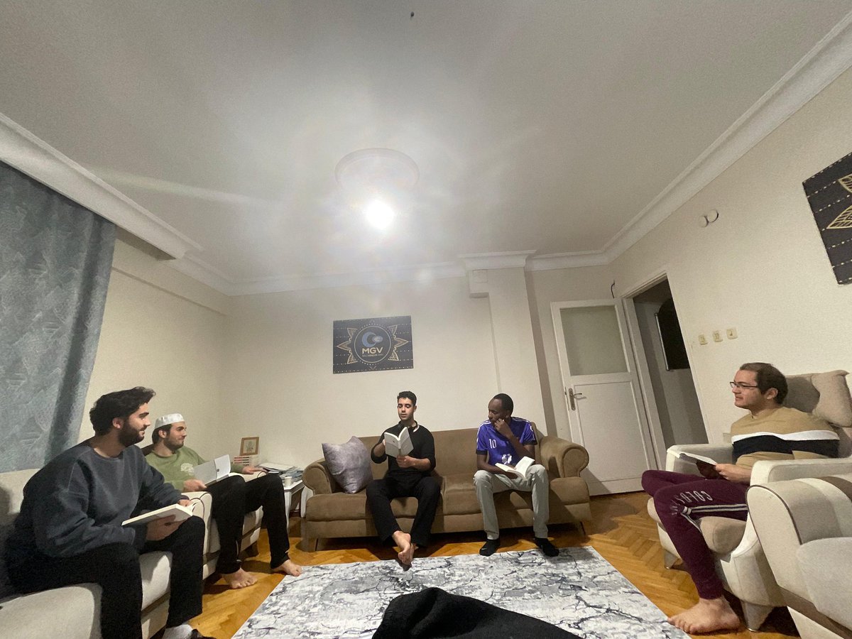 iucagd's tweet image. Öğrenci evimizde &quot;Gaye İnsan&quot; kitabımızın tahlilini gerçekleştirdik.