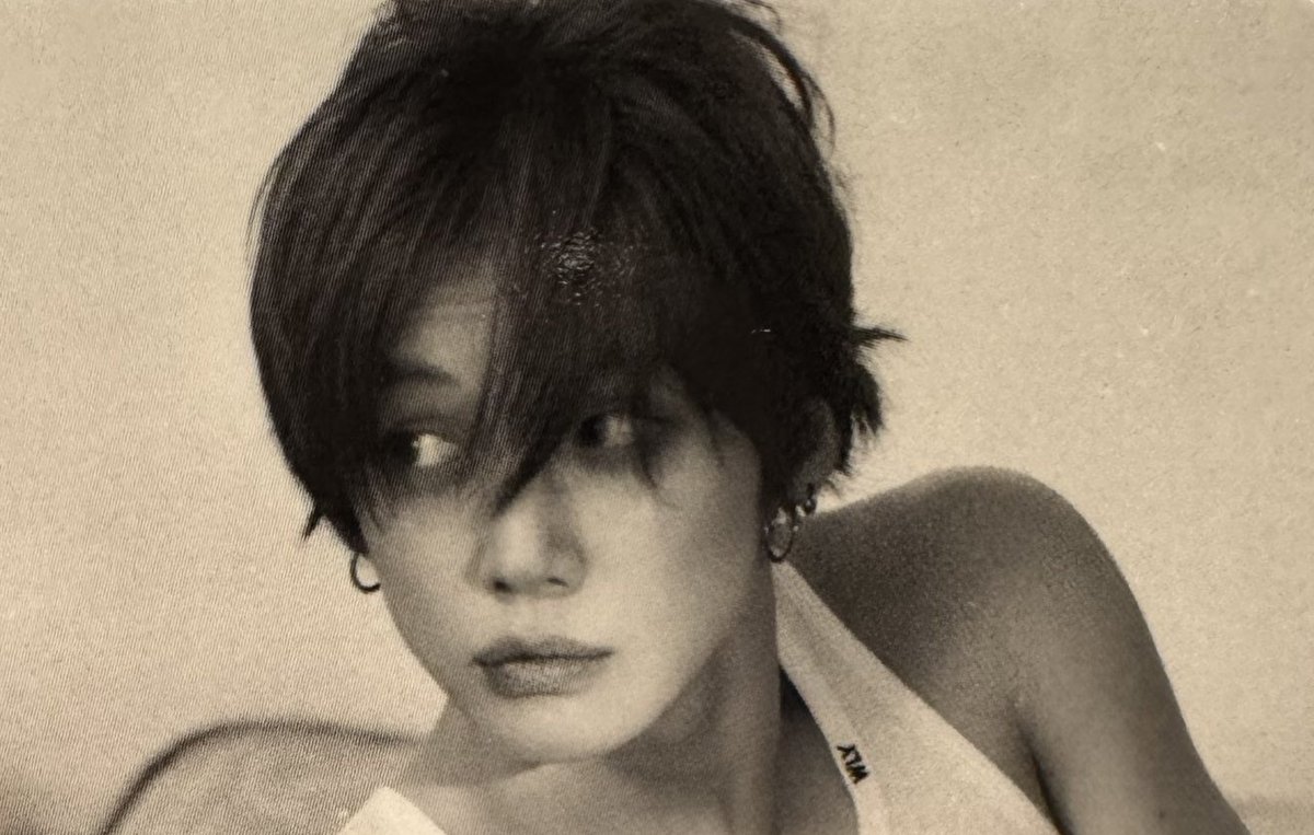 yeonjun has the prettiest cat-like gaze with siren eyes