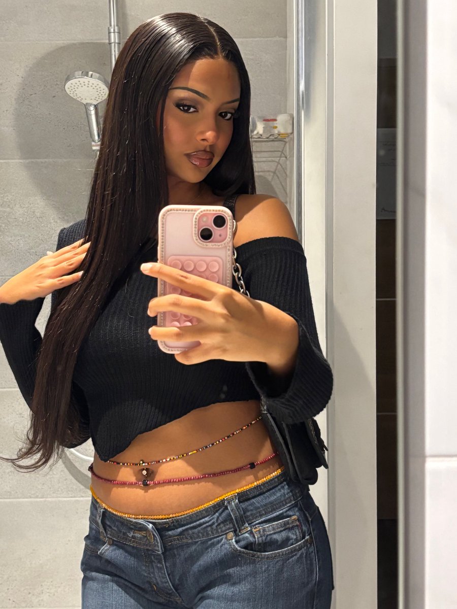 low waisted jeans for the win <33