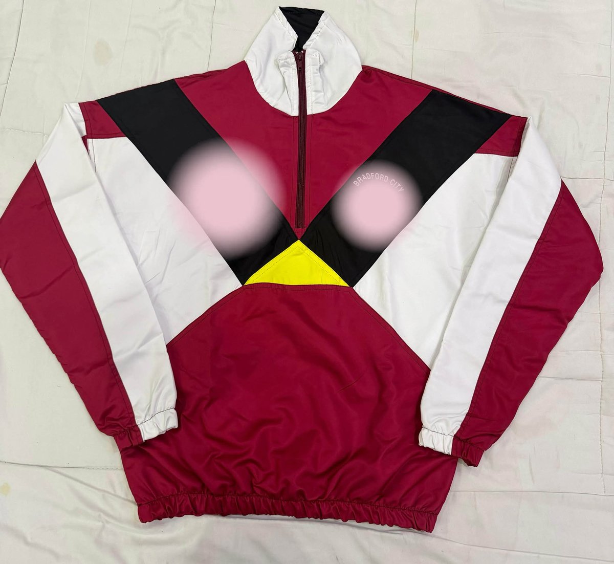 Competition time, in time for Christmas. Win our 1988 Bukta half zip track top remake, another beauty from Bradford Retro. 
Followed, like and retweet for a chance to win #BCAFC #Bradford #bradfordcity