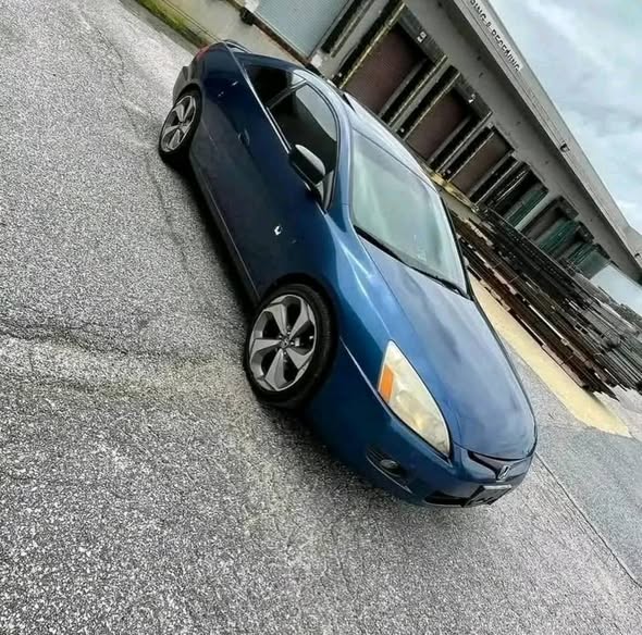 StreamAutocarss's tweet photo. 2004 Honda accord coupe V6
Price. $1,300
Down payment. $300
Monthly payments $150
Miles 100k
Clean title 📷
Runs great 📷
just 1 owner
2 keys 📷
Financing available
No issues
No mechanical problems https://t.co/sZXIALXdMy