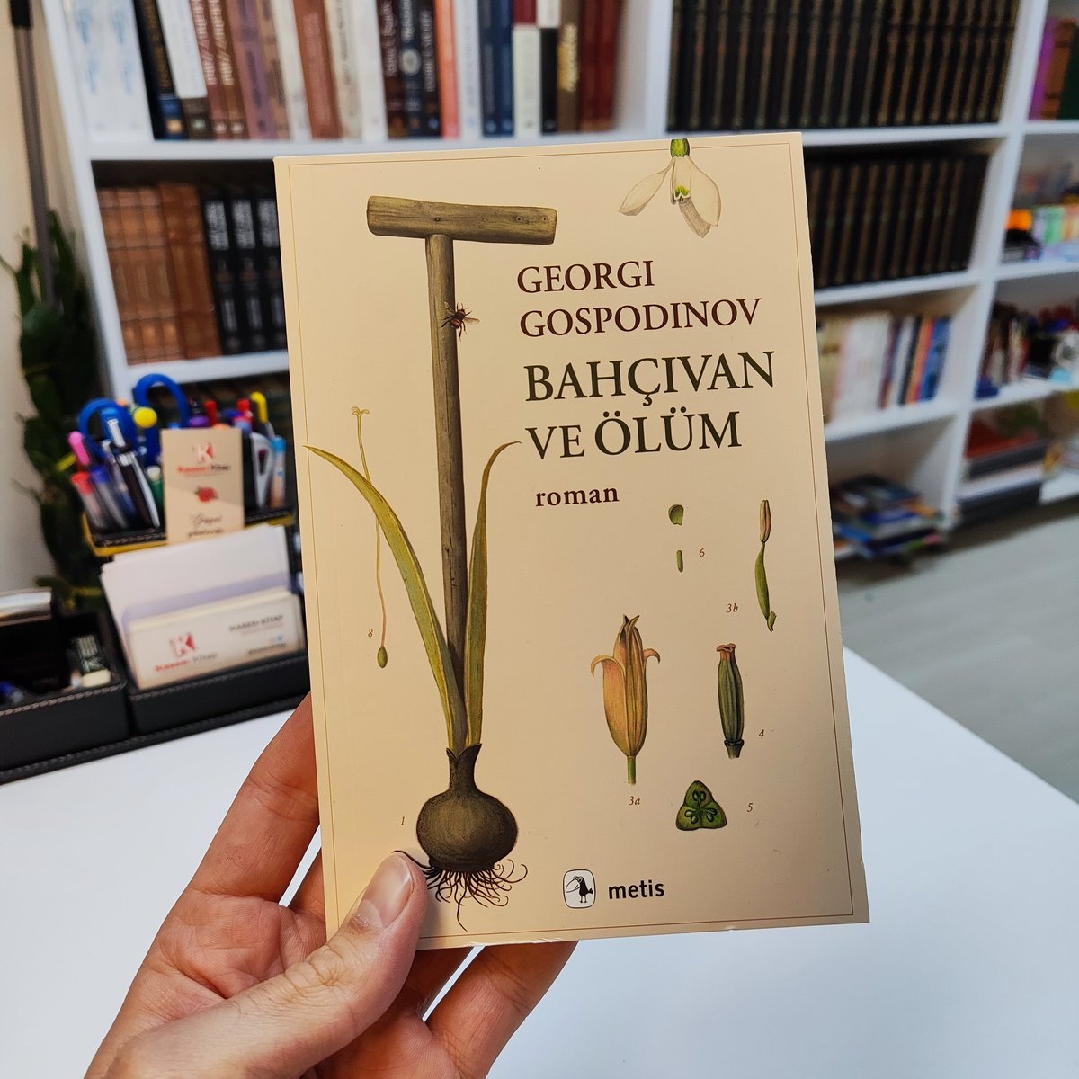 KİTAP ÇEKİLİŞİ ‼️

1 Kişiye son zamanların en meşhur kitaplarından biri olan

BAHÇIVAN VE ÖLÜM HEDİYE 🎁

👇
1.  <a href="/fahreddingznlr/">Fahreddin Gezenler</a> hesabı takip et.
2. Gönderiyi beğen.
3. Gönderiyi retweetle. 

Sonuçlar haftaya inşaAllah ✅

#kulturelterakki
