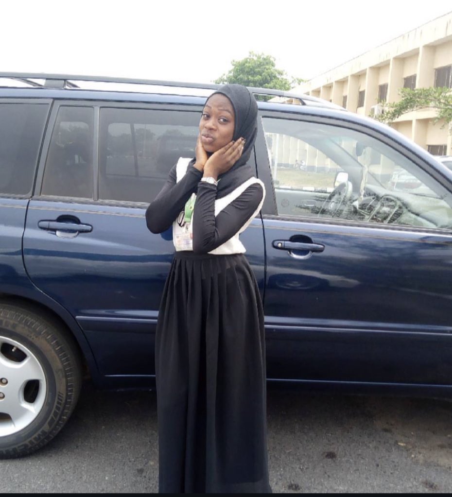 bhelkys's tweet photo. Because Thursdays are for throwback 🚀 

📸: Faculty of Agriculture • University of Ilorin • 2015 😎

I rep better by far💥

#agrictechsis 
#agritechstartup 
#unilorinalumni https://t.co/wNcQj7V5PU