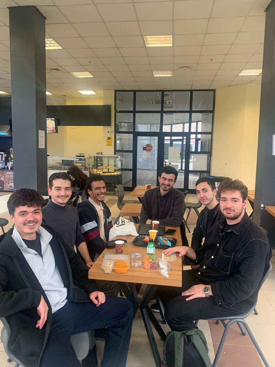 iucagd's tweet image. Avcılar ve Büyükçekmece kampüsümüzde çay buluşmalarımızı gerçekleştirdik çay eşliğinde muhabbet ettik.