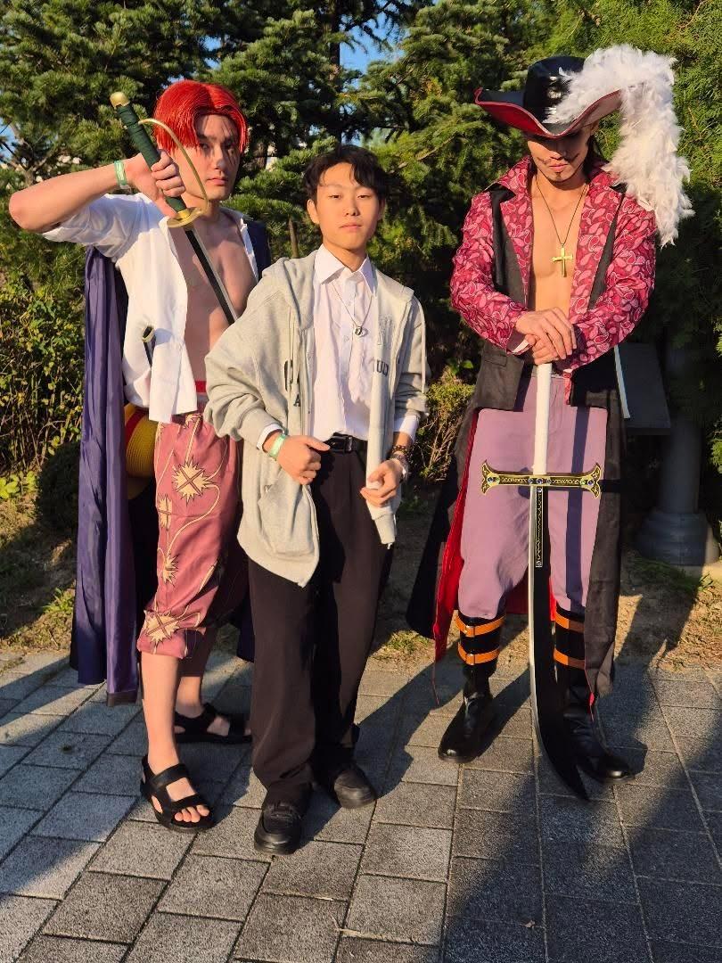 Bull_WhiteTiger's tweet image. 수코에 등장한 미호크와 샹크스...!!
@happpy_hs @Indream1014 
#수코 #서코 #코스프레 #ONEPIECE