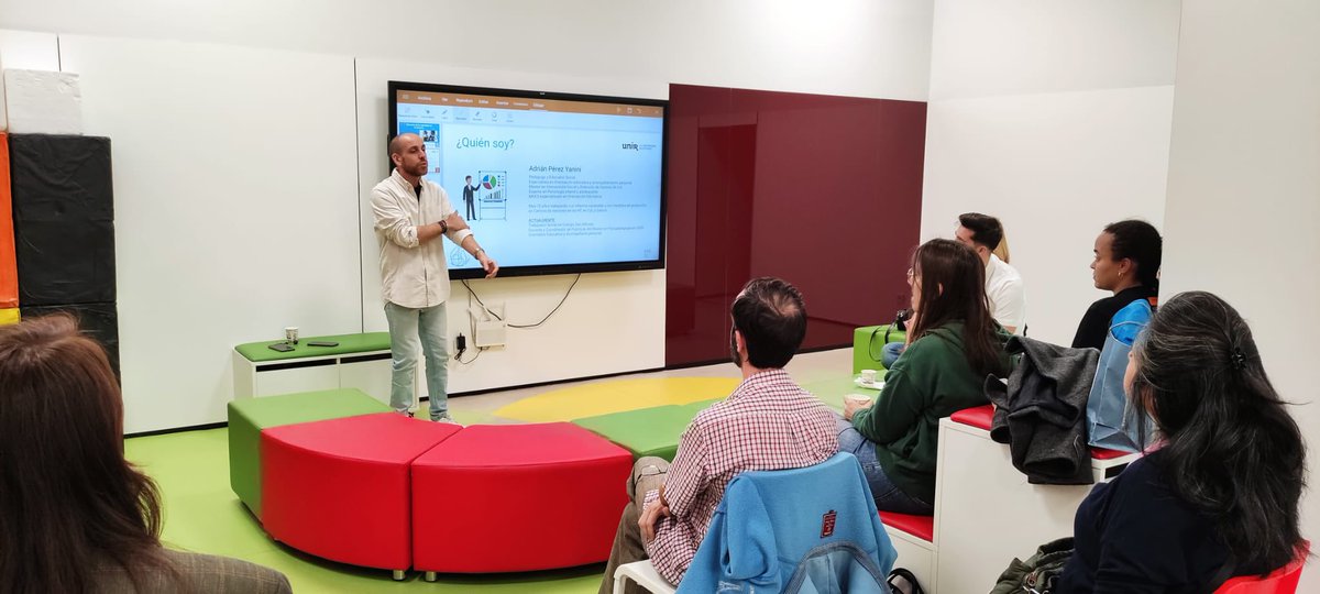 csanalfonso's tweet photo. Retomamos las charlas-café ☕ y en este caso compartimos inquietudes con nuestras familias 👨‍👩‍👧‍👧 sobre el uso de #pantallas en edades tempranas.
#Infantil #OMS
#límites #ColegiosHHCC https://t.co/HyR3o2ec4g