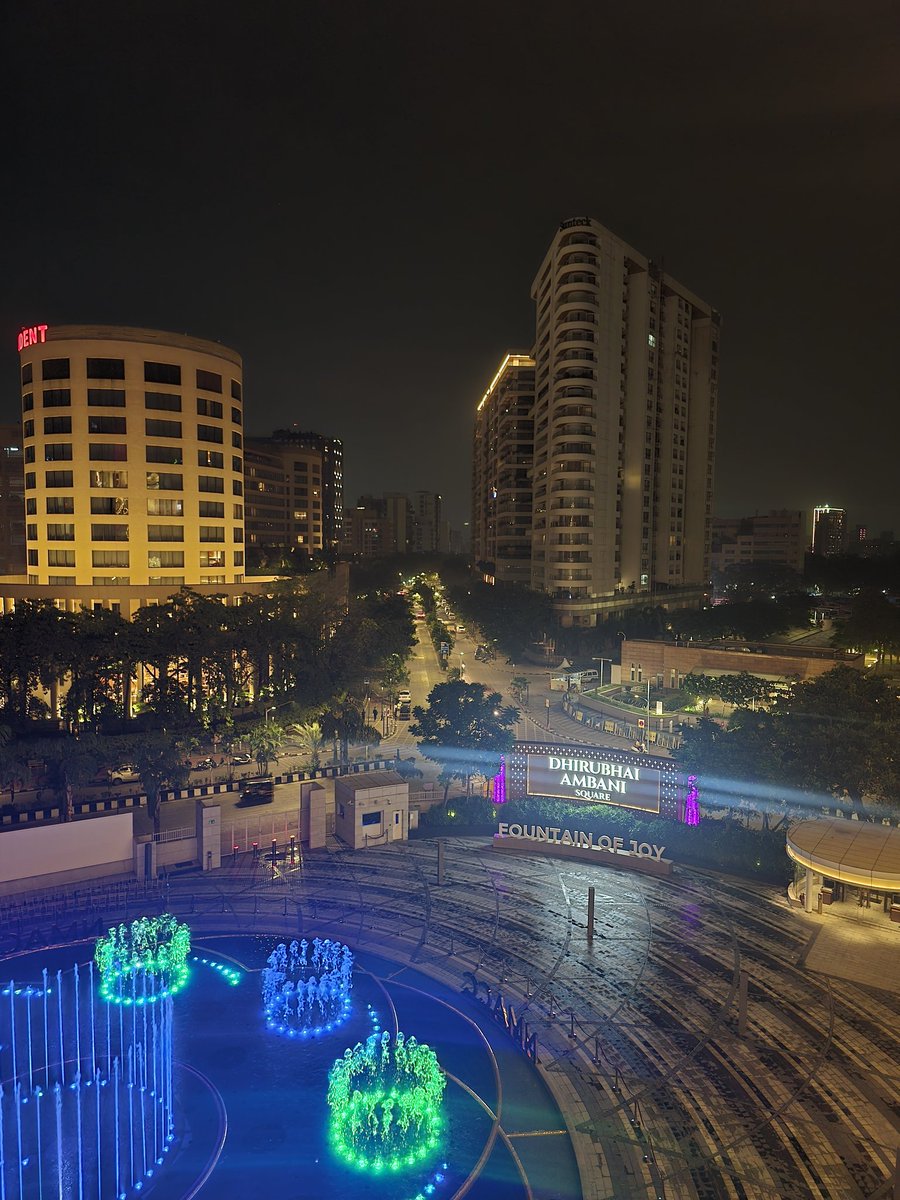Arts Cafe Naan, Lamb Sourdough Burger &amp; Pepperoni 🍕 

📍NMACC Arts Cafe