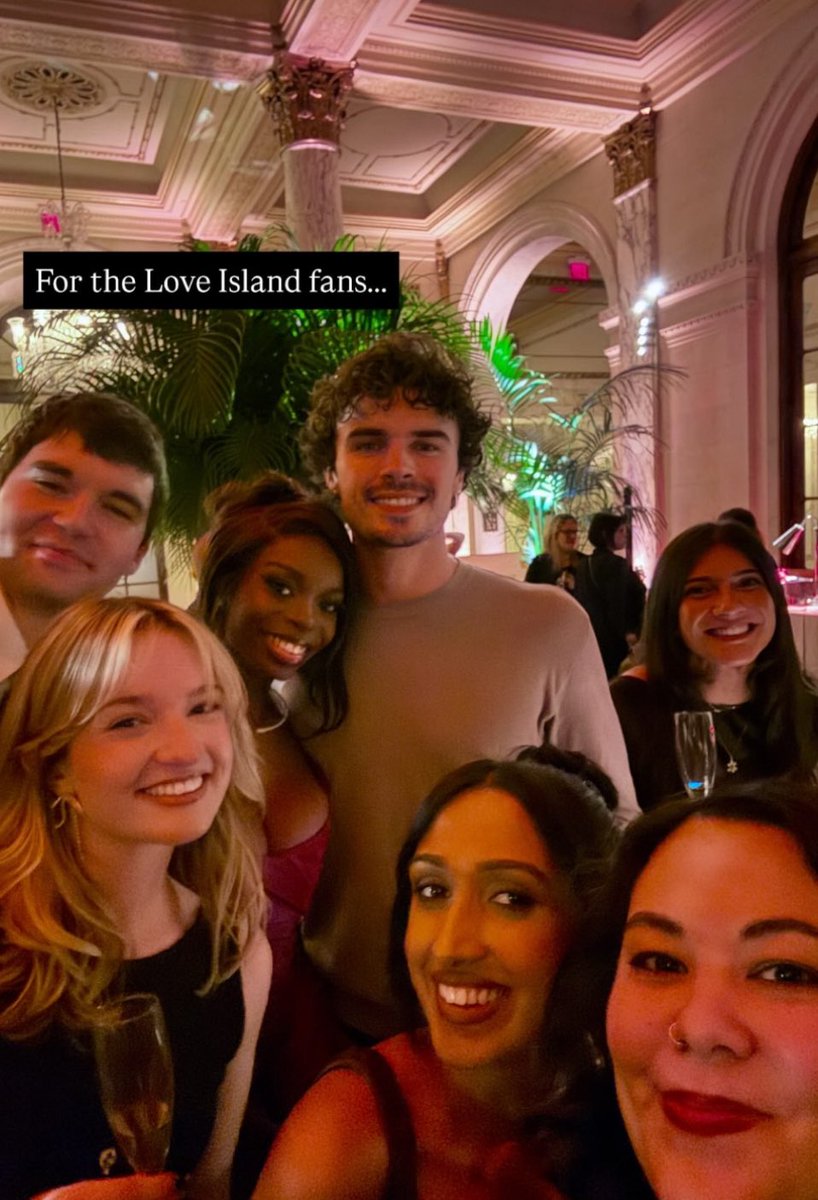 📸 Nic &amp; Ola via maliagriggs