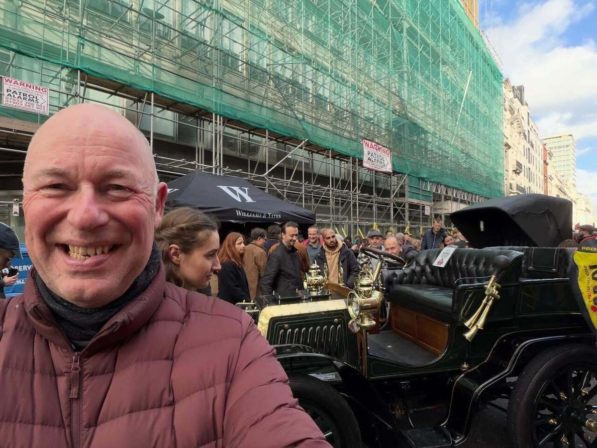 Timothy_Hughes's tweet photo. Vintage car rally London #London #londonlife #londonist #londoner #londoners #pallmall #vintagecar #vintage #car #cars #carsofinstagram #carsofinsta #carswithoutlimits #gearhead #gearheads #gearheadnation #petrolhead #petrolheads #petrolheadonism #petrol… https://t.co/hs45F3K48F https://t.co/8J0t1l9Zg7