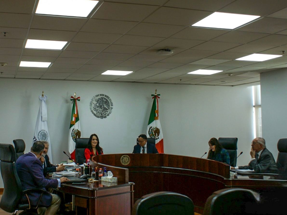 z_mosri's tweet photo. ⚖️ Este jueves, la Segunda Sección del Pleno Jurisdiccional del @TFJAMexico sesiona en defensa de la legalidad y los derechos de las personas contribuyentes.
🎥 Síguela en vivo: https://t.co/ACyXH6Mr5d
#JusticiaEnSerio #JusticiaAdministrativa #TFJA https://t.co/jw4gImnYlr