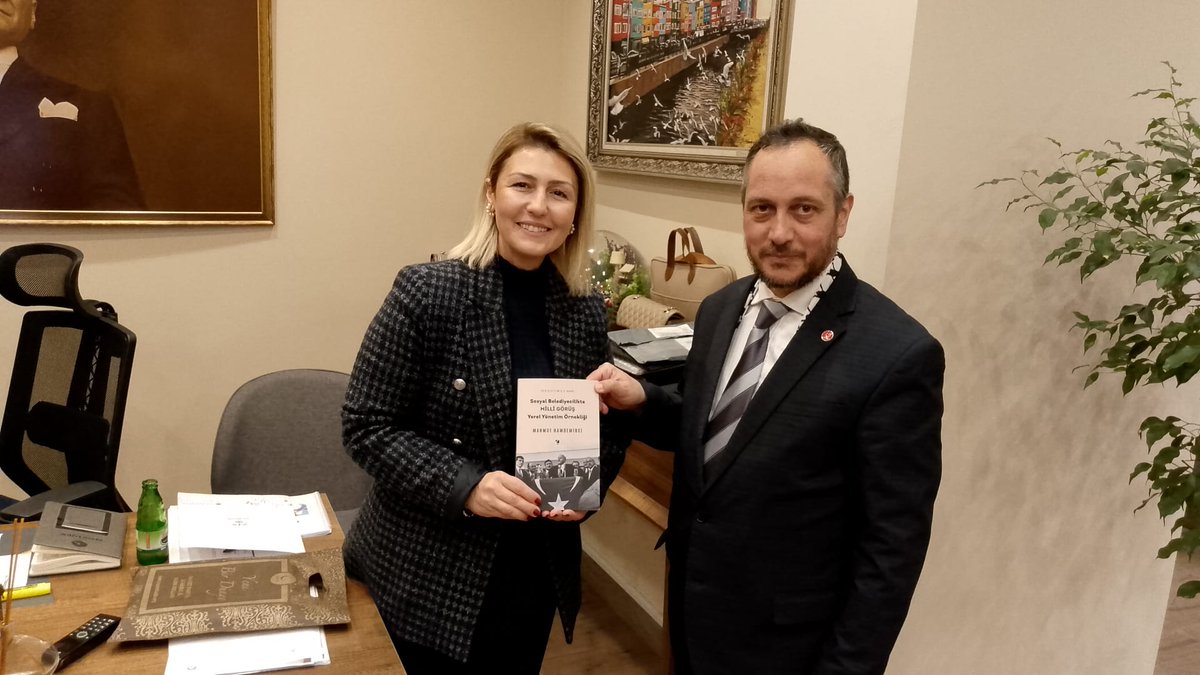 Saadet Partisi Silivri İlçe Teşkilatı olarak, Silivri Belediye başkanı Sayın Bora Balcıoğlu'nu ziyaret ettik. Silivrimizin sorunları ve çözüm yolları ile ilgili karşılıklı fikir alışverişinde bulunduk. Konukseverlikleri için teşekkür ederiz.