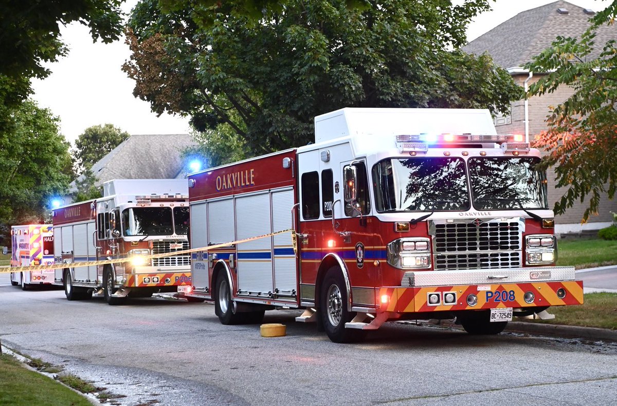 SMOKE SHOWING: <a href="/oakvillefire/">Oakville Fire Dept</a> o/s basement fire in area of wine cellar of large 2-storey home on Lakeshore Rd W near Great Lakes Blvd #Oakville . Smoke showing on arrival, fire now out, crews checking for extension.