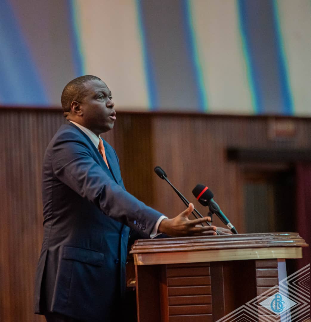 fidele_katende's tweet image. Ce jeudi 6 novembre 2025, le Gouverneur de la Banque Centrale du Congo, André Wameso, répondant à une question d’actualité, a éclairé la lanterne des députés nationaux au sujet de l’appréciation récente du franc congolais.   Dans son intervention, il a mis en exergue plusieurs…