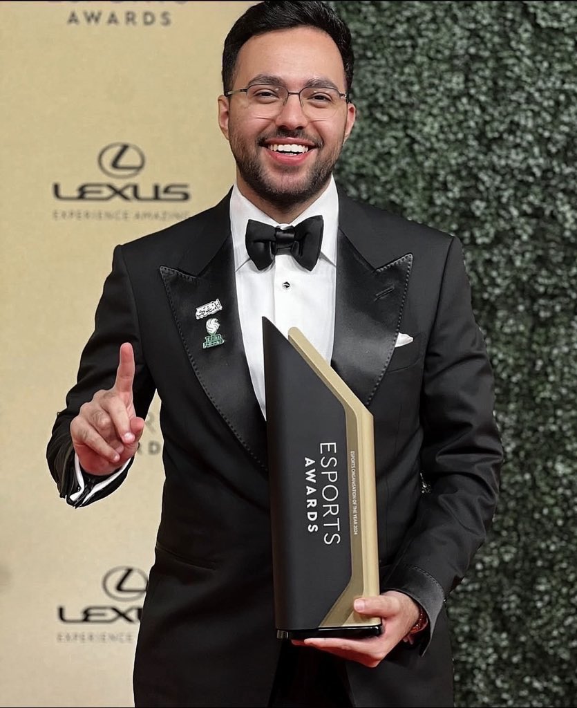 مساء الخير 
بما انكم مجتمعين لاتنسون تصوتون للاسطورة الان مايأخذ من وقتكم شي لان باقي 5 ايام ويقفل التصويت همتكم جميعاً بالتصويت للقوت ولكل فالكونز بمختلف الفئات وبإذن الله مال الجوائز الا مساعد يشيلها🤍