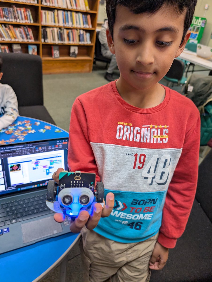 WirralCode's tweet image. Lots of @Scratch, @Python and @Microbit_Edu fun at Wirral @CodeClub at @WirralLibraries Wallasey Central today.