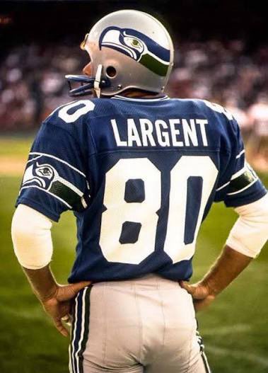 NFLHuddleUp's tweet image. Steve Largent — Precision Personified

Steve Largent wasn’t the fastest — he was always open. Routes like clockwork, hands like glue, effort like oxygen. #NFLHistory