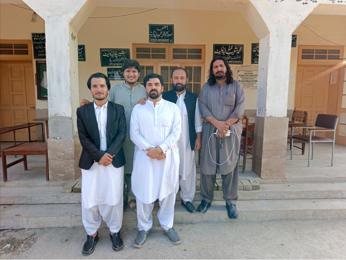 riaxxafar's tweet photo. Alhamdulillah!

Under the worthy supervision of Advocate Sherpao Mehsud, the advocates of #WaziristanLawChamber worked tirelessly and as a result the pre-arrest bail of Mr. Alamzeb Mehsud and Mr. Bilal Pashtun has been confirmed today.

@BilalPukhtun @IrfanWazir_1 https://t.co/whZhhbcT7B