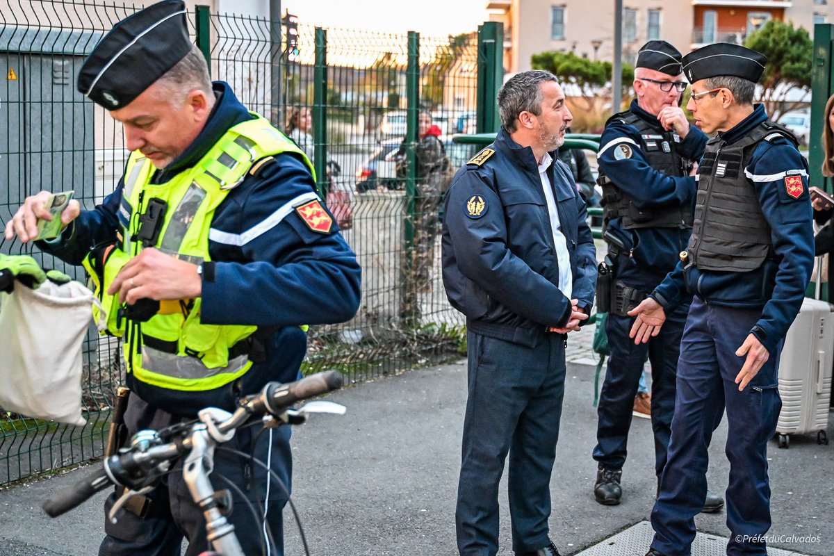 #ImmigrationIrreguliere 🚨
Dans le cadre de la lutte contre l’immigration irrégulière, le sous-préfet de Lisieux a participé à une Opération Zonale Coordonnée (OZO) menée en gare de Mézidon-Canon.

Cette vaste opération, déployée sur plusieurs points de contrôle dans le