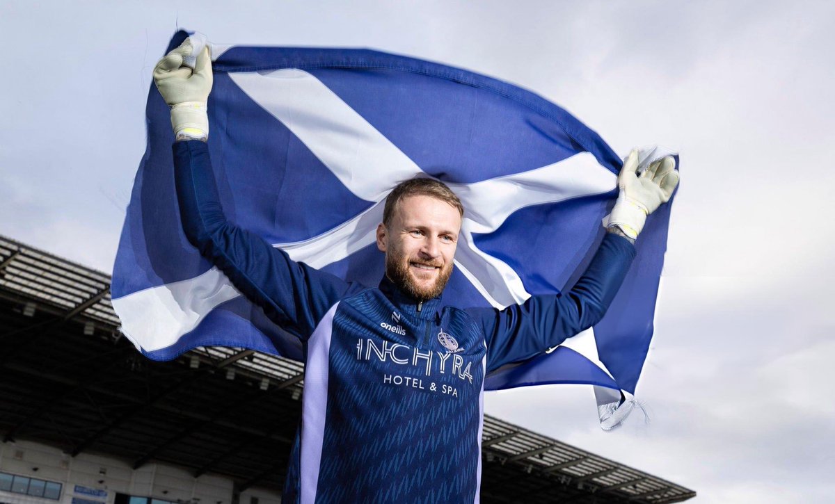 FalkirkfcSS's tweet image. It’s Bain too long… but he’s back where he belongs! 🏴󠁧󠁢󠁳󠁣󠁴󠁿🙌
 We’re all really chuft for FALKIRK goalkeeper Scott Bain on his Scotland call-up — flying the flag high at the Falkirk Stadium 🏴󠁧󠁢󠁳󠁣󠁴󠁿🧤 #Bainiac #Scotland #Falkirk #Scotland