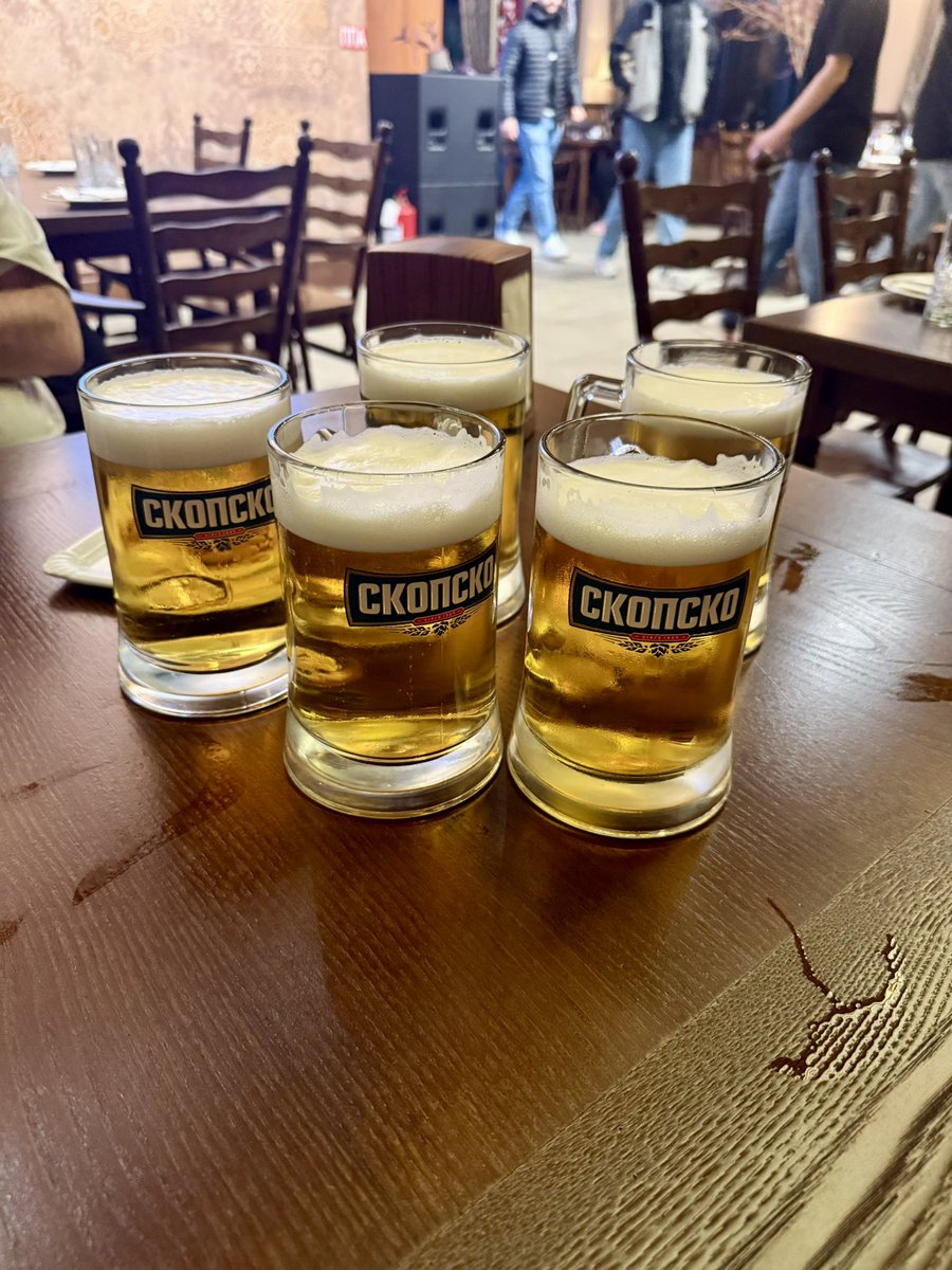 🇲🇰 Cinco asturianos de previa para ver el Shkendija - Jagiellonia de Conference.

🍻 Va por vosotros y por el multi, <a href="/FerminSuarez03/">Fermín Suárez</a> y <a href="/JaumeNaveira/">Jaume Naveira</a>