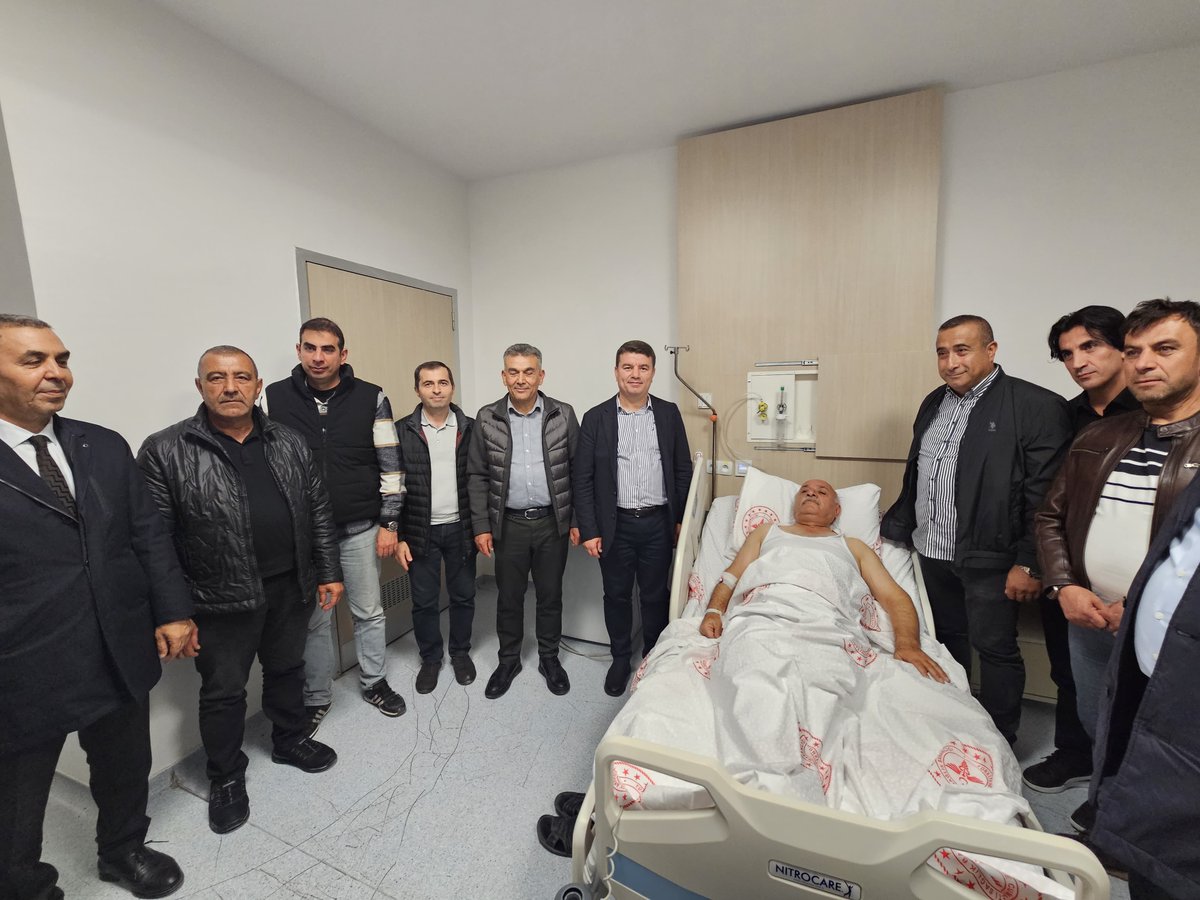 evrendincertr's tweet photo. Sağlık, insanın sahip olabileceği en büyük nimettir.❤️

Hastanede tedavisi devam eden;
📍Topakkaya Belediye Başkanımız Adem Baylan’a meclis üyelerimizle birlikte geçmiş olsun ziyaretinde bulunduk. 🙋‍♂️

Kendisine bir kez daha acil şifalar diliyor, en kısa sürede sağlığına kavuşarak aramıza dönmesini temenni ediyorum.

#Aksaray ❤️