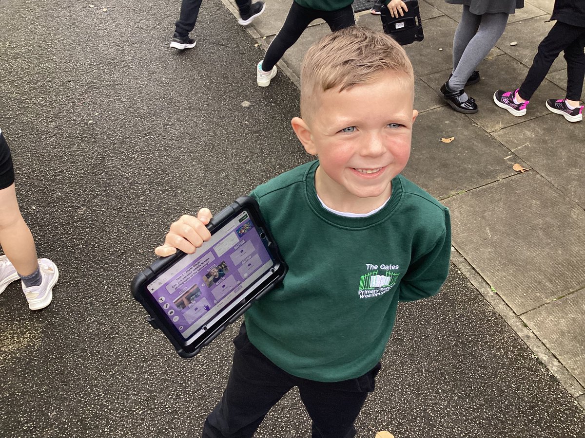 gates_owls's tweet image. As part of our #TheGatesComputing learning this half term, we perfected our learning of ‘the photograph’ by exploring the perfect way to take one! #DigitalLiteracy