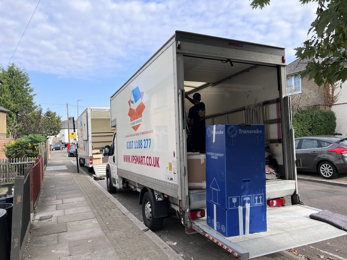 vpsmartservices's tweet image. 🎯 Our Mission at VP Smart Removals
We make moving simple, safe &amp;amp; stress-free.
It’s more than transporting belongings — it’s helping people start a new chapter with confidence &amp;amp; peace of mind.
Professional. Reliable. Trusted across London.
#Removals #London #MovingMadeEasy