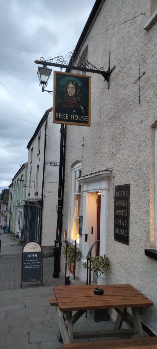 1958mad's tweet photo. Interesting pub sign The Old Street Tavern Ludlow looking down the street and then up the street @pubsignsbritain read more about the tavern  https://t.co/U0zFv8INKX https://t.co/o9PwcHhZZf