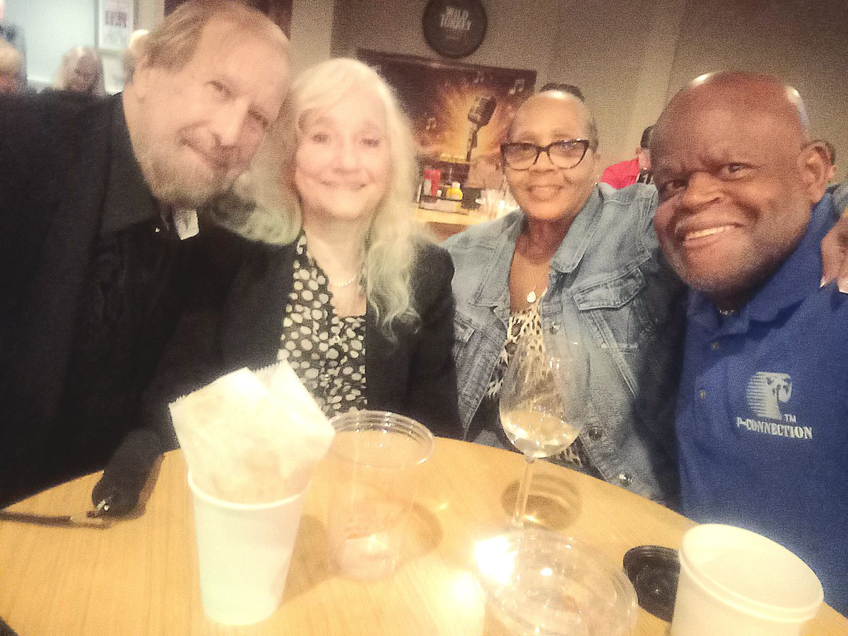 psidney1's tweet image. Don't let politics destroy your relationship between you, your family and friends. Value what really matters in life, when  times are good or bad.
#psidney
#valuesoflife 
#livewithapurpose