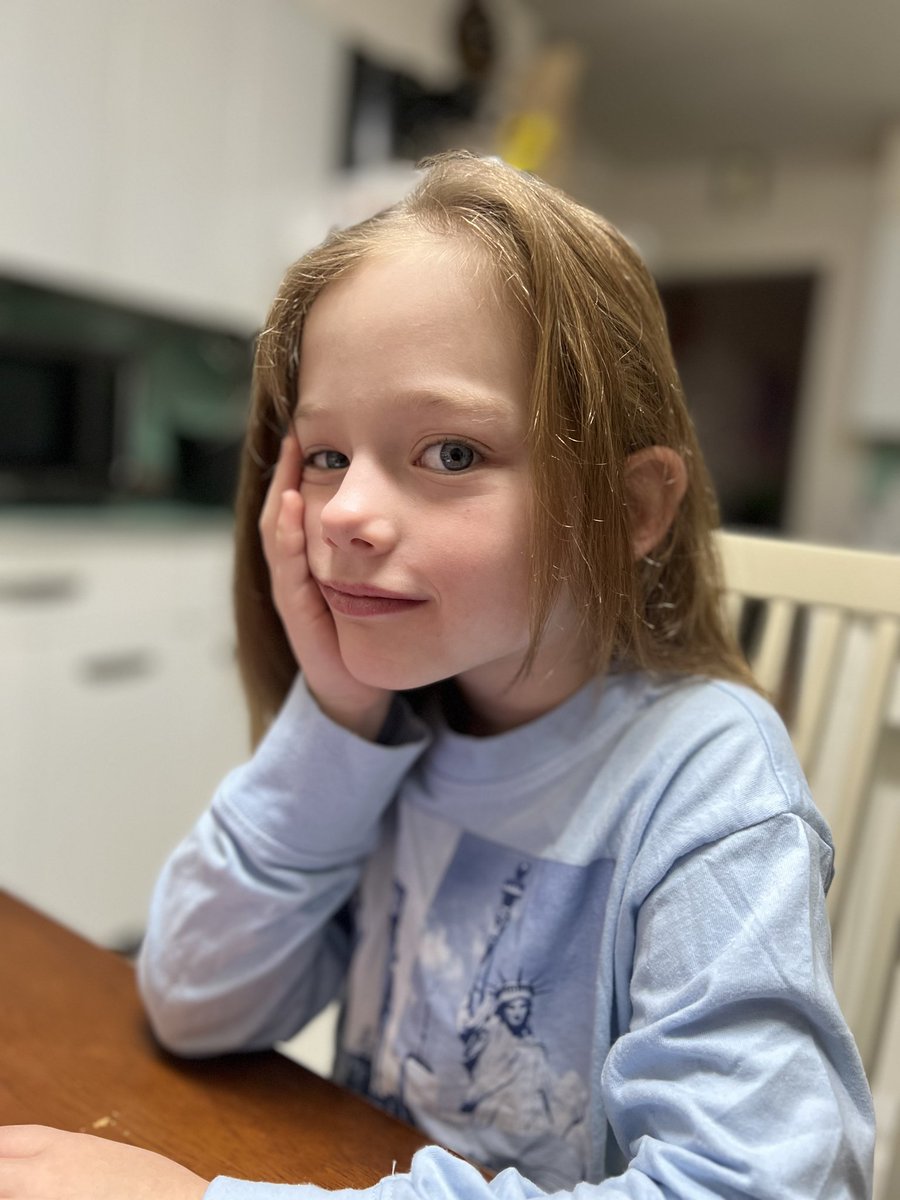 wxnerd's tweet image. One front tooth remaining.