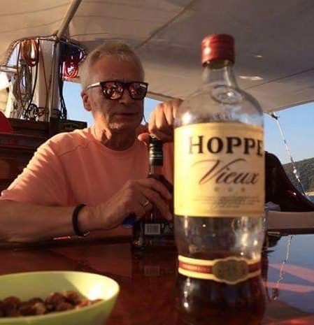 Insane_Econ's tweet photo. "Quite unlike a king a democratic ruler undertakes little to actively expel those people whose presence within the country constitutes a negative externality (human trash which drives individual property values down)."

-Hans-Hermann Hoppe, 'Democracy: The God that Failed' (2001) https://t.co/FgaQZkr3E8