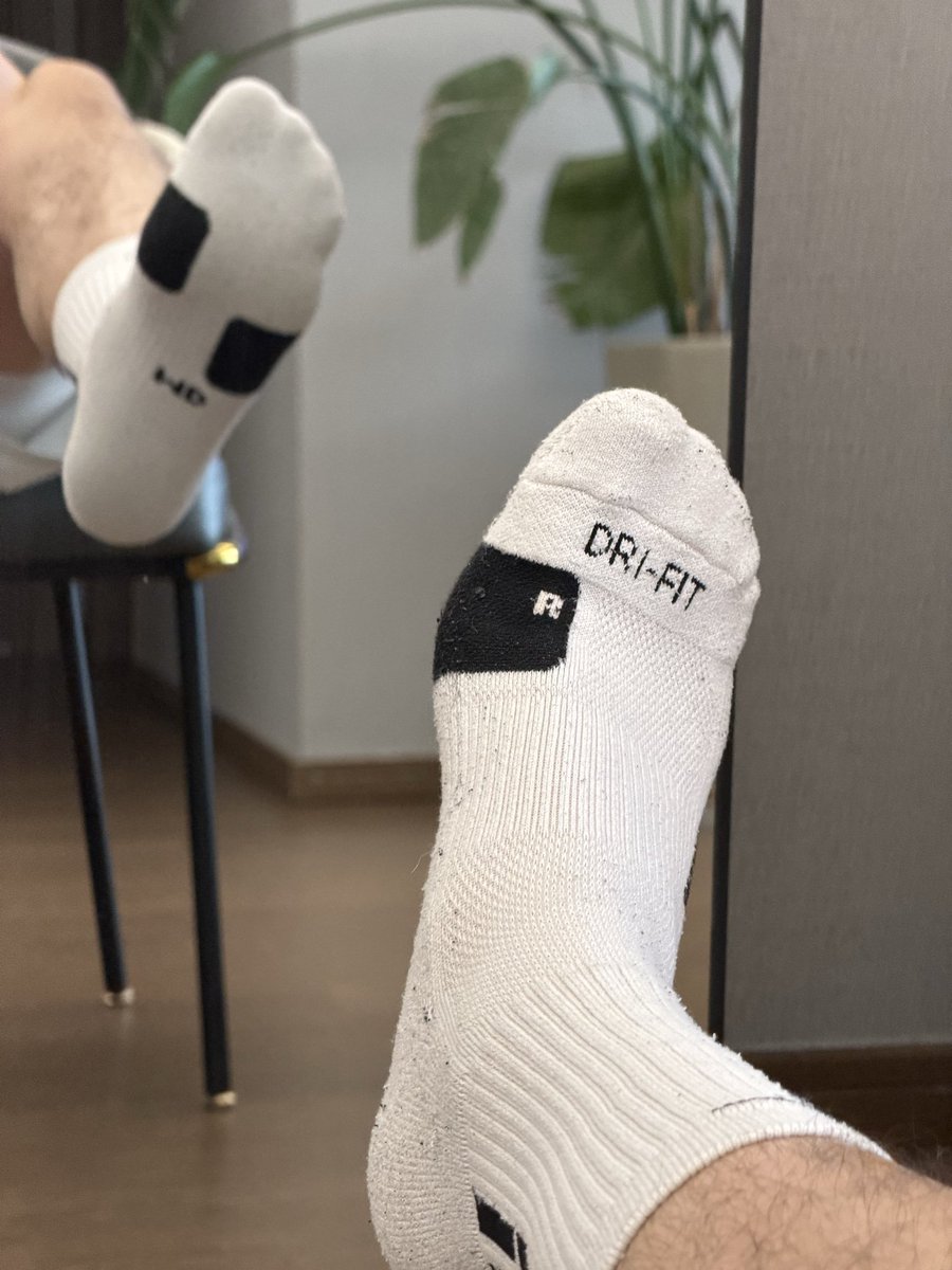 Controller_27 tweet media