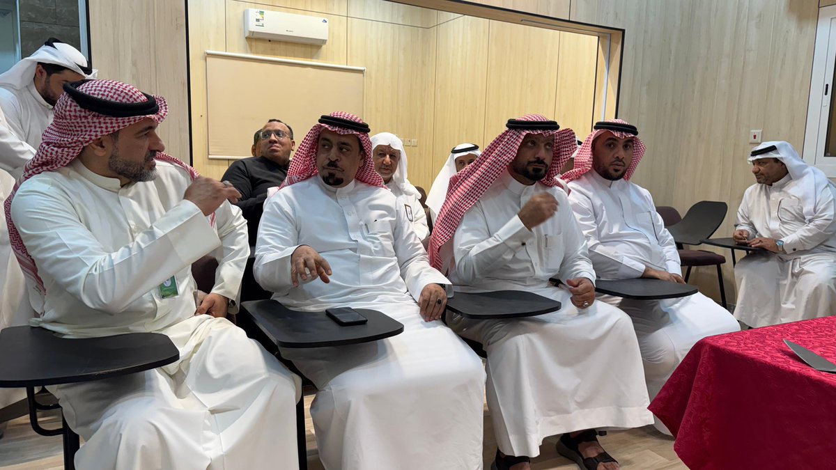 j4tarf's tweet image. ⬜️🟩

قام رئيس مجلس الإدارة أ.عبد الناصر الحادي، بزيارة لفرع الجمعية بشرق الطرف، اطلع على الجهود المقدمة للمستفيدين، كما دشن ( التوسعة الجديدة) للفرع، وعبر عن سعادته للنقلة النوعية للمقر والتي تأتي امتداداً لمسيرة الفرع المباركة، وأكد أن هذه التوسعة ستُسهم في توفير بيئة عمل…