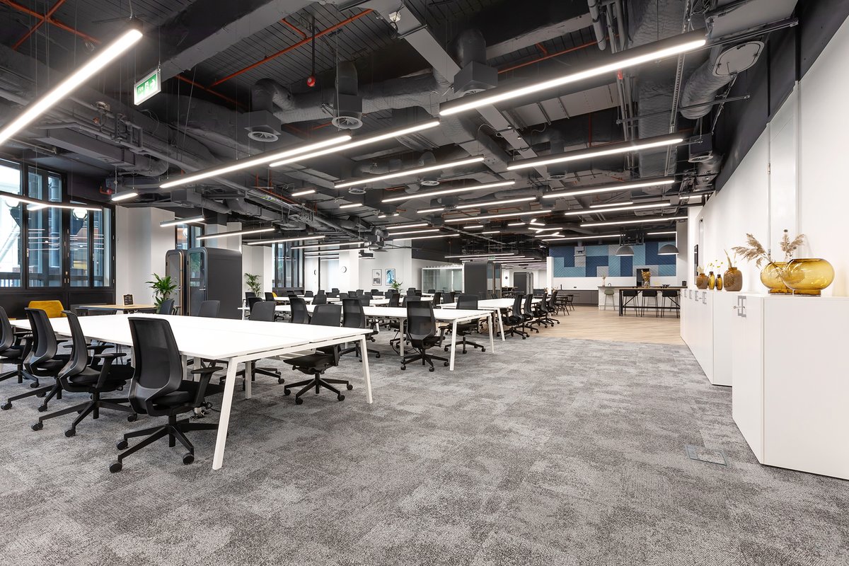 Synergy_Lights's tweet photo. Lighting that enhances wellbeing, reduces energy use, and looks exceptional.

https://t.co/FteXmUOVB8

#HumanCentricLighting #SustainableDesign #OfficeInteriors https://t.co/vIICg8Q3hN