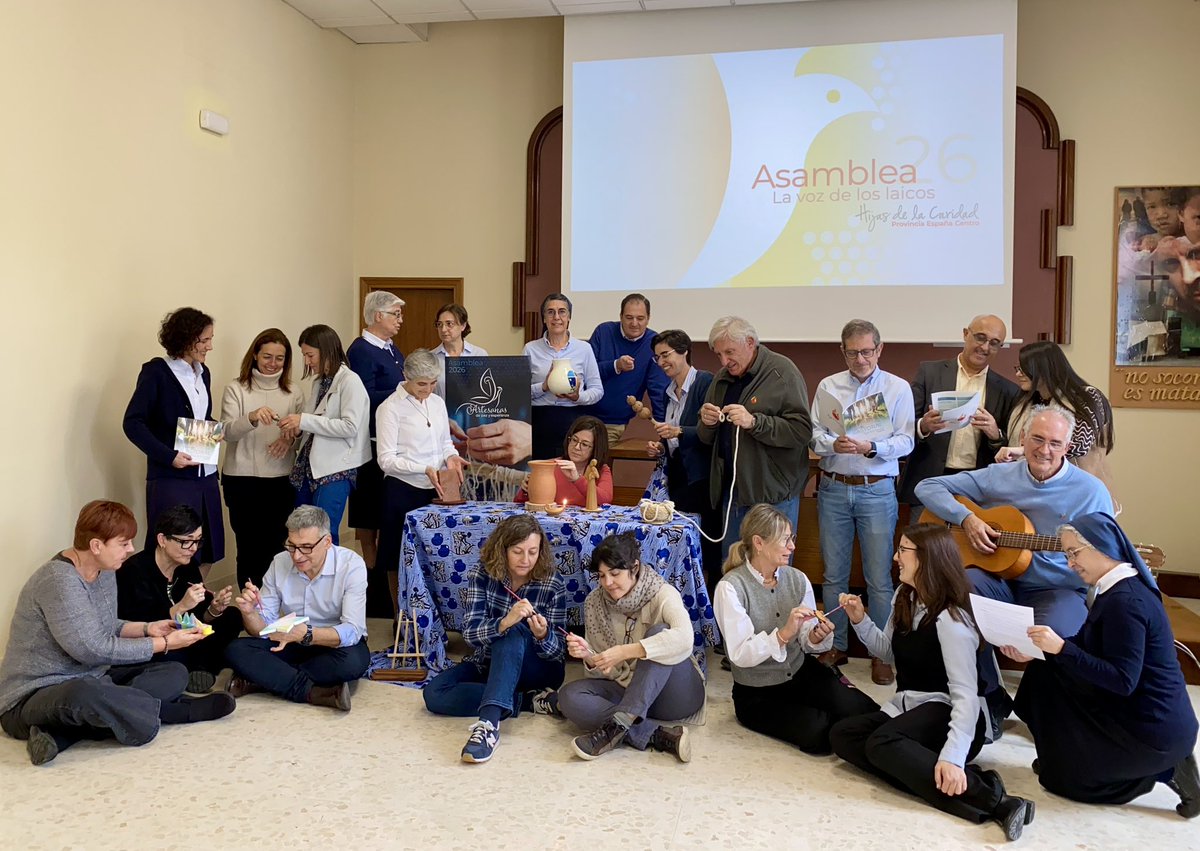 🤗 Gran día de encuentro con los equipos de gestión de las obras, #Comunicación, #MisiónCompartida y #VoluntariadoHHCC

🤲🏼 Compartiendo la riqueza de nuestra #Asamblea para que los laicos sean con nosotras "artesanos de paz y esperanza".

#CarismaVicenciano