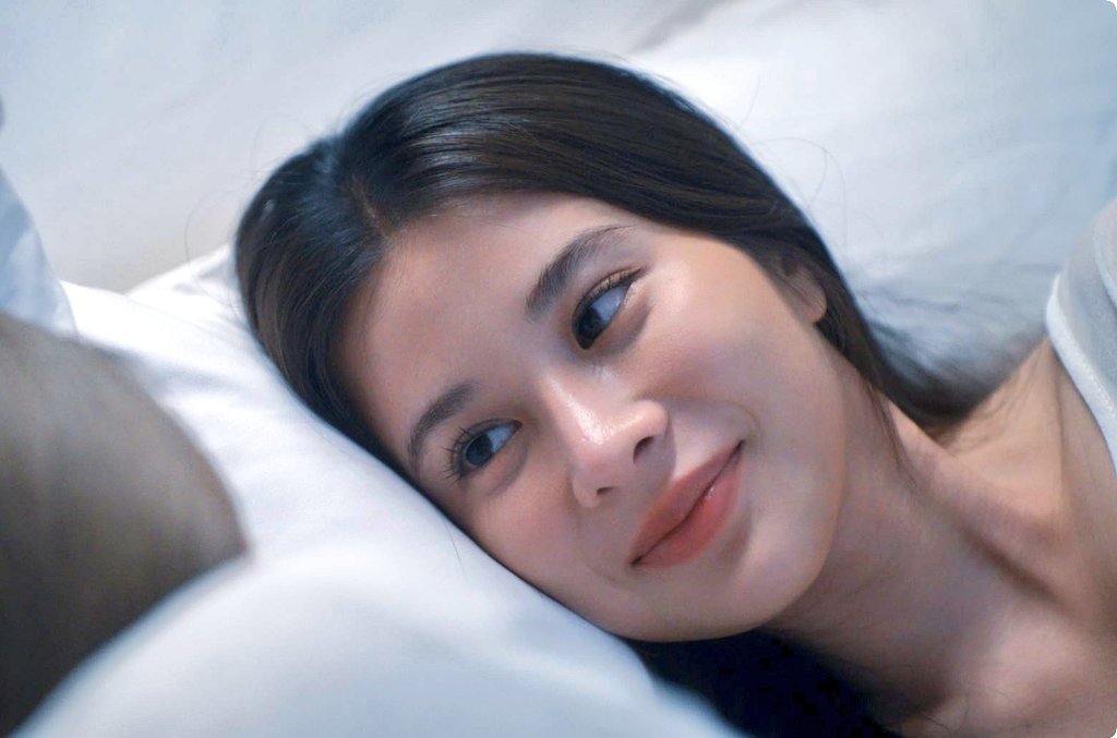 The way she looks at Rin now 🥹🤏🏼
The eyes never lie 😭😭

PITCHING TO THE END 
#LoveDesignEP6
