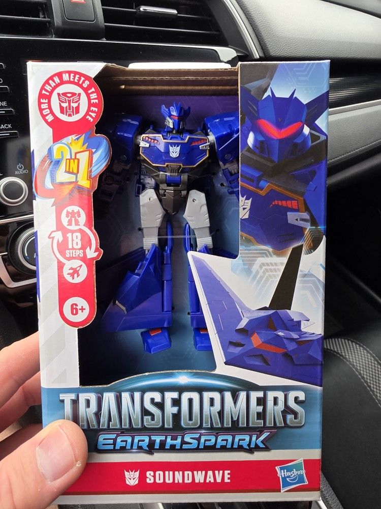 TFW2005 Weekly International Sightings Round Up – October Weeks 3 &amp; 4 And November news.tfw2005.com/2025/11/06/tfw…