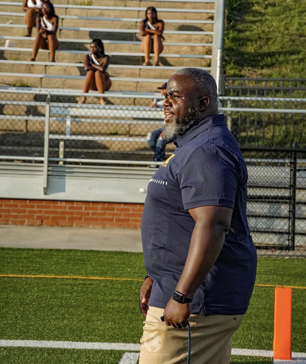 WJKeenan_FB's tweet photo. We are heartbroken by the passing of Coach Allen a mentor, and leader, His love for the game and for our kids was unmatched. Coach Allen’s impact will live on through every player, coach, and student he influenced. We will honor his legacy every time we step on the field.
❤️❤️ https://t.co/HTVBNd64GP