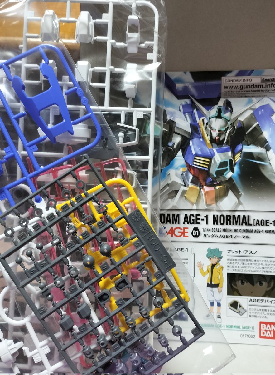 quercus070805's tweet photo. 減らないのと気持ちが乗ってるうちにと最近は一日一HG!
今日からはガンダムAGE-1ノーマル
アニメ自体も実は嫌いじゃないAGEだったりします
#ガンダムAGE #AGE1 #フリット・アスノ https://t.co/880RPnWukU