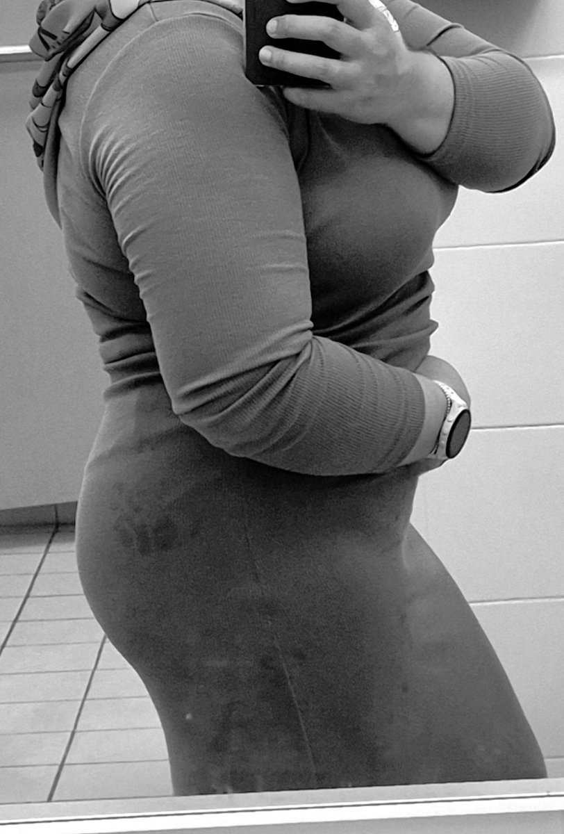 Melissaayden1's tweet photo. Hand dryer wasnt working so I wiped my hands dry on my dress😂😂😂
Can you tell where? https://t.co/6khuR8cbmq