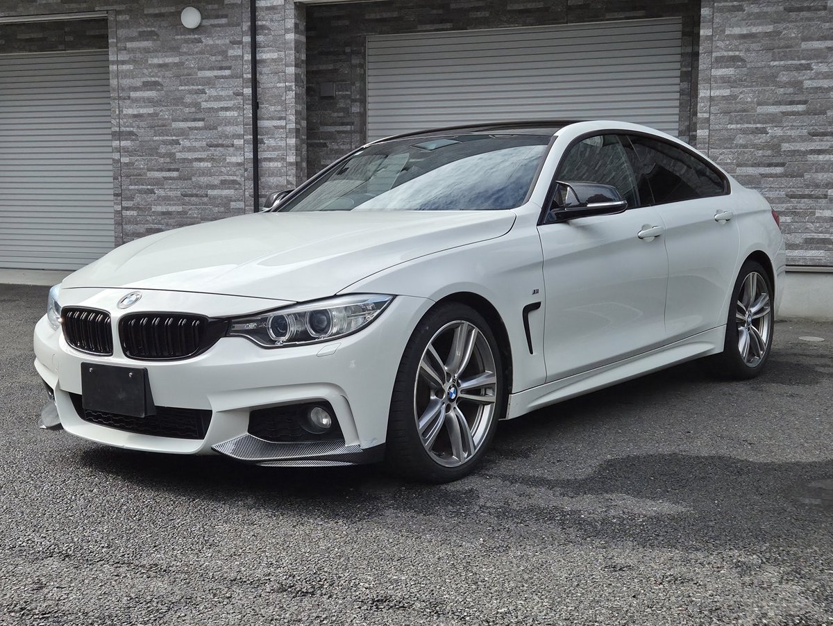 labo_car_'s tweet photo. 在庫車白ばっかりになりました。

販売促進のためにカメラの世界を少々。

経験とノウハウどんどん溜まっていく。 https://t.co/9y0YrXTyKF