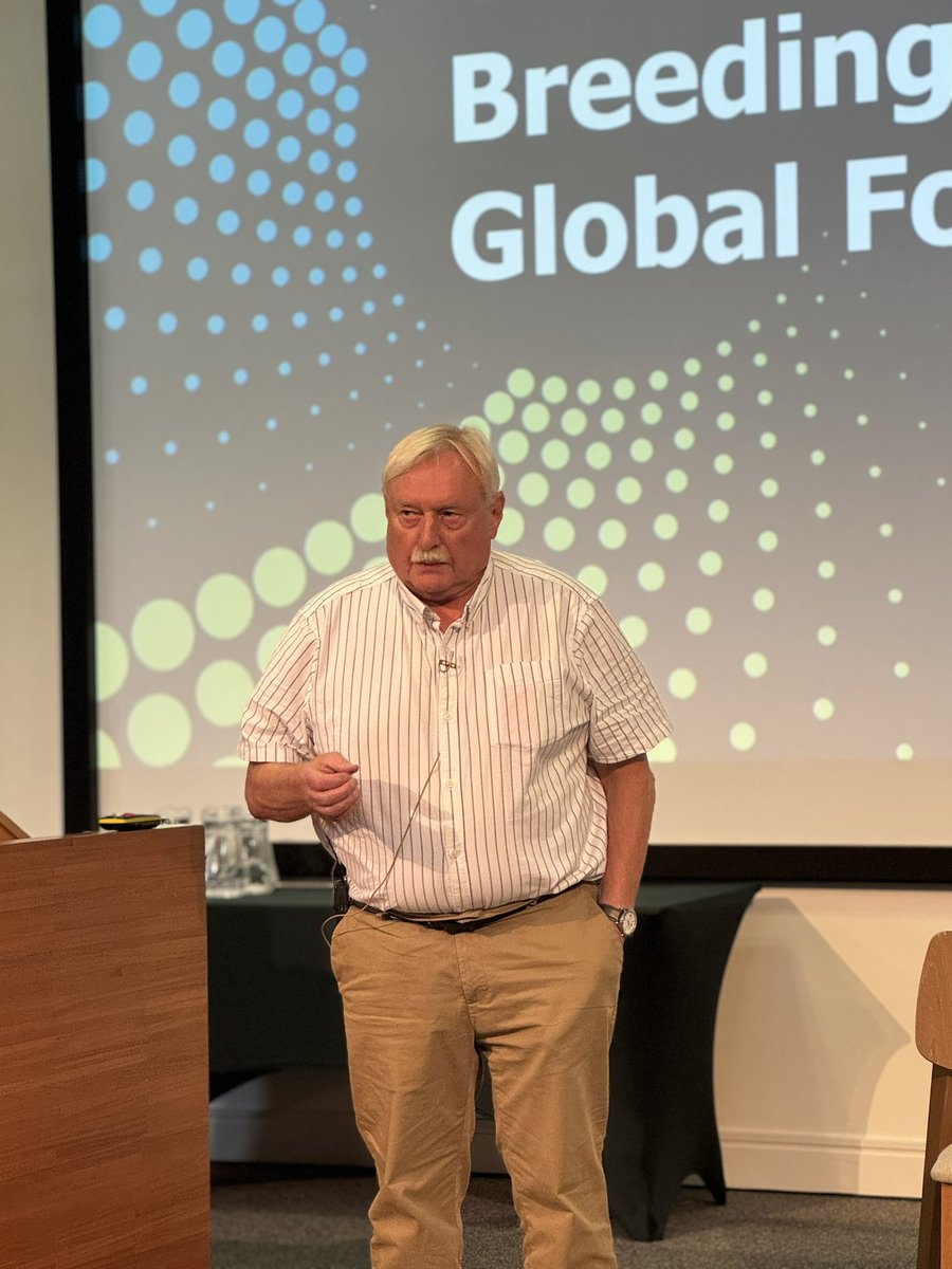 SEFARIscot's tweet image. 🐄 Wayne Powell, @SRUCPrincipal &amp;amp; CEO of @SRUC, and Matthew Cleveland @beefgenetics, Senior Director at Genus plc delivered the overarching message that...

&quot;A more sustainable food supply, around the world, starts with genetics.&quot;

#FoodSecurity25