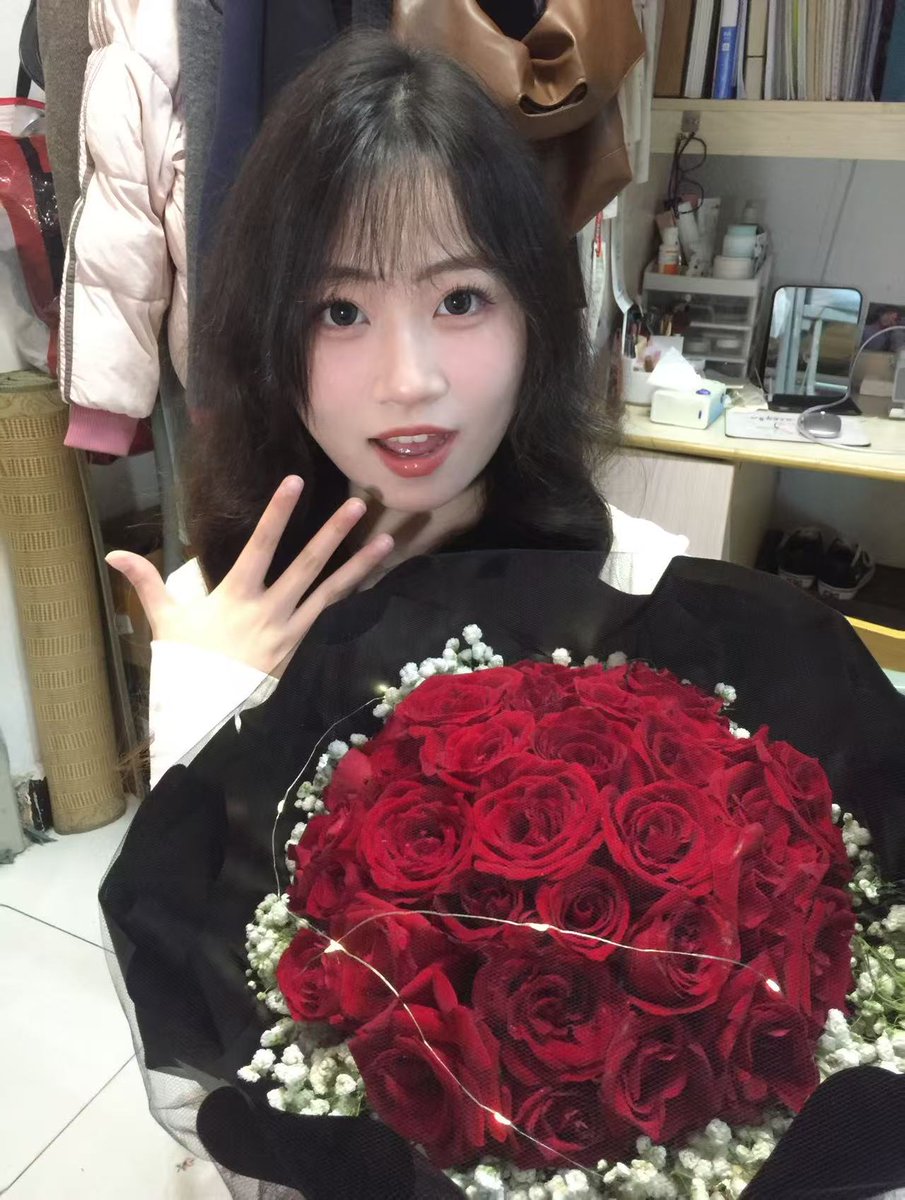 SakutaTwT's tweet photo. 接好了求颜射 https://t.co/P6bnruIUfY