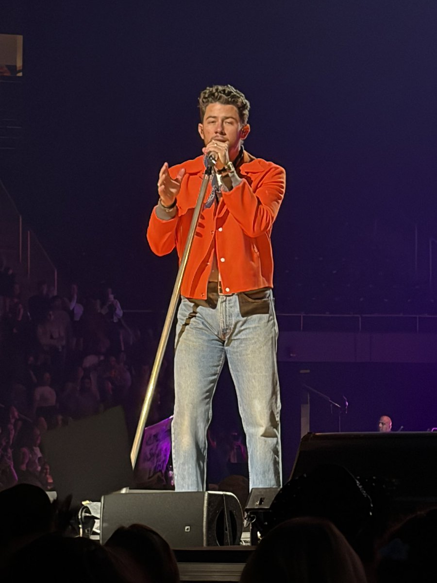 sarahfowler95's tweet photo. Greetings from Knoxville! I’ve been a fan of the @jonasbrothers for 20 years now, and they never fail to put on an unforgettable show! Still can’t get over how amazing this night was ✨❤️‍🔥 https://t.co/whO7pLKHds