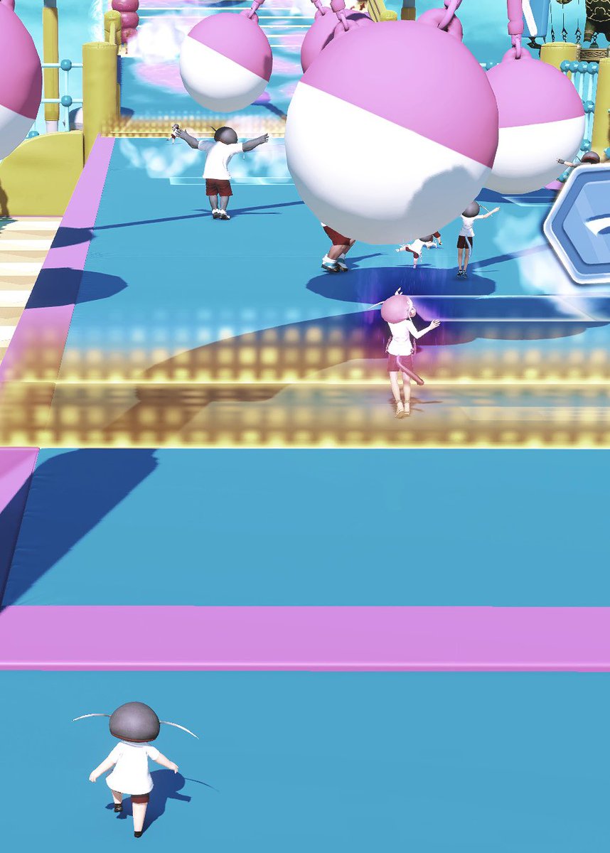 PoepoeF's tweet image. 今日は運動会したり正座でお説教を聞いたりぐるぐる回ってるヒレちゃんたちを眺めたりしたっぺ！
楽しかったっぺよ🐟🐟
#ナマズオ