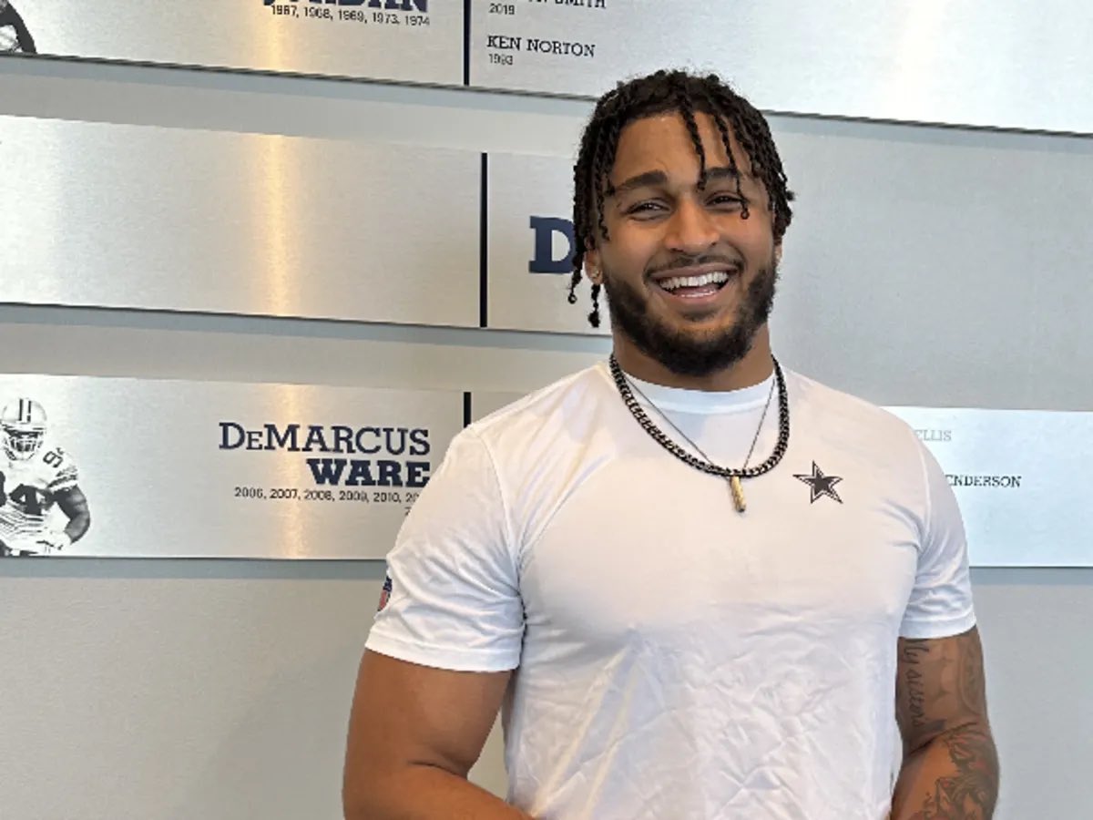 ThatDudeD0M's tweet photo. Prayers to the family of Marshawn Kneeland.

Dude had his entire career ahead of him. 

Literally just scored a TD on Monday. Super sad. https://t.co/gbl30bXue5
