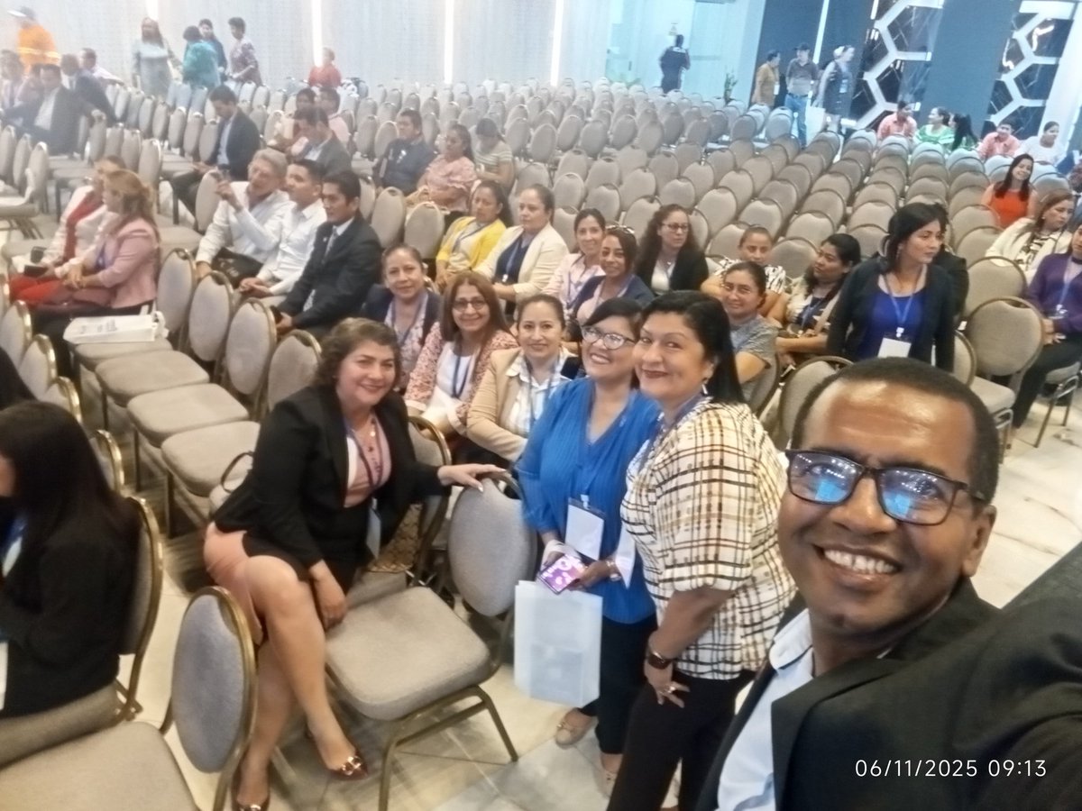 Inauguración del noveno congreso de Ciencias Pedagogía de <a href="/UbeEcuador/">UBE | Universidad Bolivariana Del Ecuador</a> <a href="/ITBolivariano/">ITB Instituto Superior Universitario Bolivariano</a> en #Duran

La Subsecretaria Educación #MINEDUC <a href="/Educacion_Ec/">Ministerio de Educación, Deporte y Cultura</a>
D. Febrescordero, llamó a la reflexión sobre cómo lograr que la innovación educativa transforme el proceso de enseñanza-aprendizaje