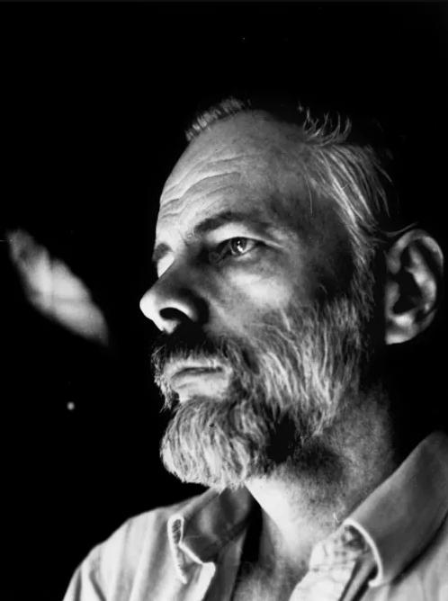 Philip K. Dick’in bir yandan alternatif bir tarih yaratırken diğer yandan yaşadığımız dünyanın ve tarihin gerçekliğini sorgulattığı romanı Yüksek Şatodaki Adam üzerine Ümran Avcı’nın yazısı yayında.

Okumak için: artfulliving.com.tr/edebiyat/zalim… (<a href="/ithakiyayinlari/">İthaki Yayınları</a>, <a href="/umranavci/">Ümran Avcı</a>)