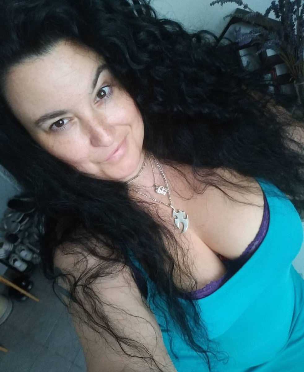 Çatır çatır siken erkekler takip etsin Rt yapsın canlarım